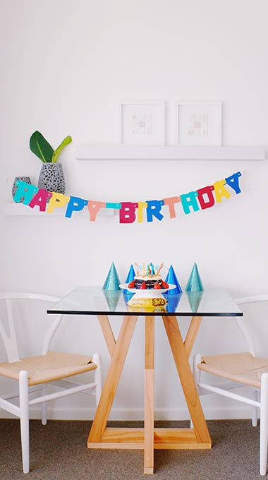 birthday table with decorations